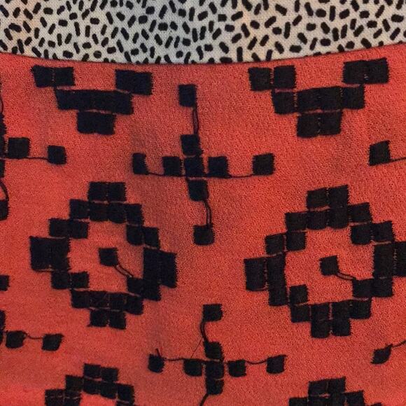 Anthropologie THML Sz XS Red Black geometric print embroidered longer tank - Picture 5 of 6